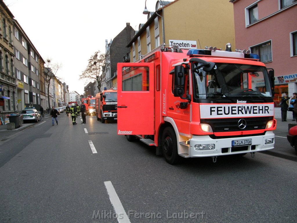 Brand Koeln Muelheim Berlinerstr 05.JPG